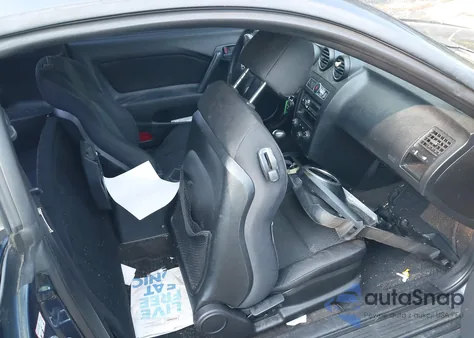 2008 Hyundai Tiburon Gs from USA, damaged, VIN KMHHM66D08U276831